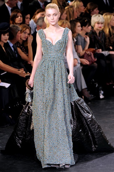 Dàn siêu mẫu gợi cảm hội tụ trong show Louis Vuitton  - 15