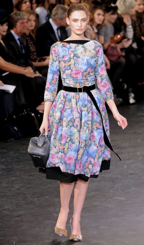 Dàn siêu mẫu gợi cảm hội tụ trong show Louis Vuitton  - 3