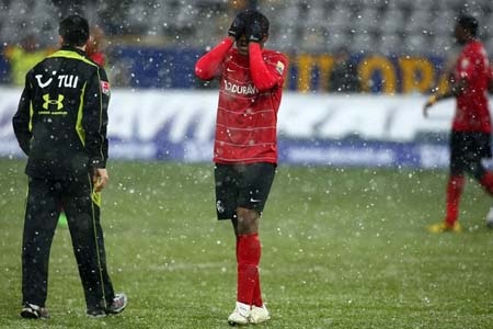 Bayern dễ thở, Leverkusen tử chiến Hamburg - 2