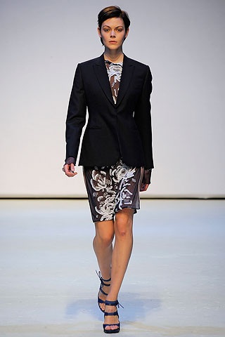 BST xuân hè 2010 của Christopher Kane  - 16