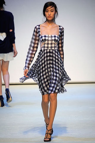 BST xuân hè 2010 của Christopher Kane  - 5