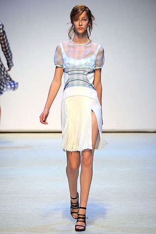 BST xuân hè 2010 của Christopher Kane  - 6