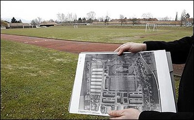 Phát hiện các ngôi mộ tập thể của nạn nhân Đức Quốc xã - 1