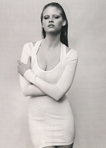 Lara Stone: Khêu gợi trên Vogue - 3 Lara Stone: Khêu gợi trên Vogue - 3