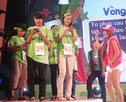 Nữ sinh Ngoại giao lập kỷ lục“Ngón tay thần tốc” - 1 Nữ sinh Ngoại giao lập kỷ lục“Ngón tay thần tốc” - 1