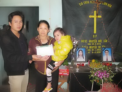 Quà bạn đọc đến với cháu Nguyễn Thị Khánh Hà    - 1