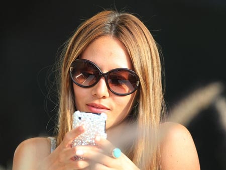 Kiều nữ đua sắc tại Grand Prix Bahrain 2010 - 3 Kiều nữ đua sắc tại Grand Prix Bahrain 2010 - 3