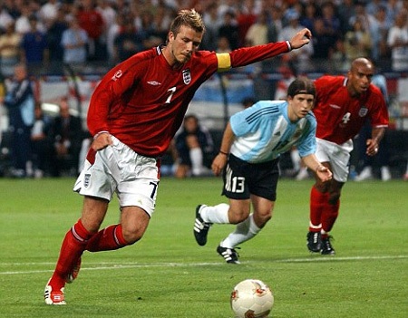 Những trận đấu đáng nhớ của Beckham cho ĐT Anh - 3 Những trận đấu đáng nhớ của Beckham cho ĐT Anh - 3