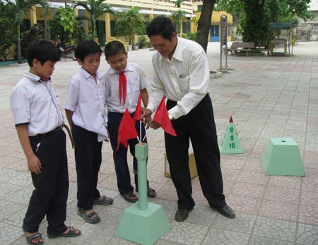 Chiếc bàn “7 trong 1” của thầy hiệu phó - 4