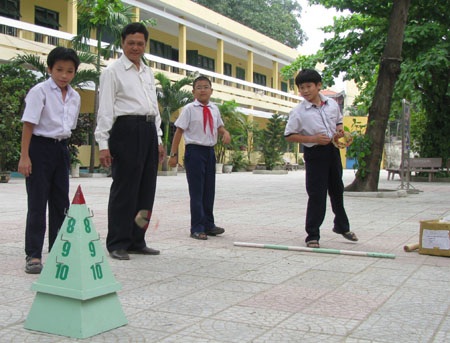 Chiếc bàn “7 trong 1” của thầy hiệu phó - 5