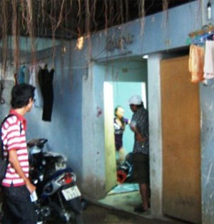Hoang tưởng, bắt người yêu làm con tin suốt 14 giờ - 1 Hoang tưởng, bắt người yêu làm con tin suốt 14 giờ - 1