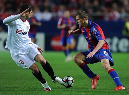 Sevilla khiến bóng đá TBN muối mặt tại Champions League - 1