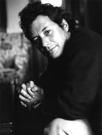 Tác giả của “Lụa” đến Việt Nam - 1