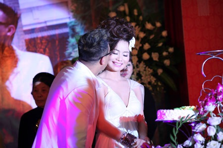 Ca sĩ Tô Minh Thắng cưới chị họ của Vũ Thu Phương - 11 Ca sĩ Tô Minh Thắng cưới chị họ của Vũ Thu Phương - 11