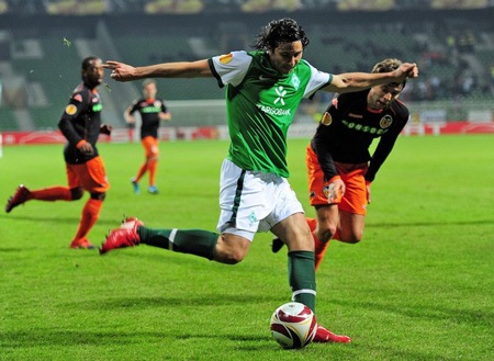 Valencia vượt ải Bremen sau bữa tiệc 8 bàn thắng - 2 Valencia vượt ải Bremen sau bữa tiệc 8 bàn thắng - 2