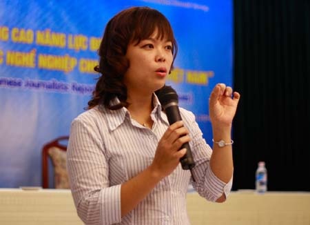 Nhà báo Thu Uyên tiết lộ kinh nghiệm với SV báo chí - 3 Nhà báo Thu Uyên tiết lộ kinh nghiệm với SV báo chí - 3