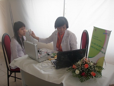 Chương trình khám da học đường “Acnes - Hết mụn, ta cùng vui!” - 1