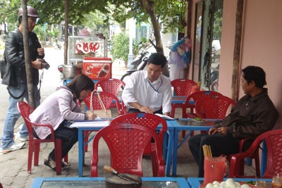 Đà Nẵng: Cơm “bụi” quá trời... bụi - 3 Đà Nẵng: Cơm “bụi” quá trời... bụi - 3