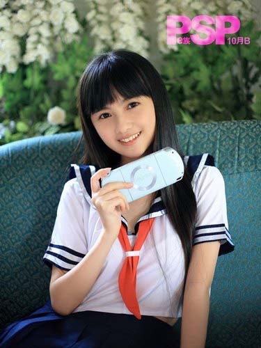 Ngắm nữ họa sĩ truyện tranh đẹp hơn cả... truyện tranh  - 7