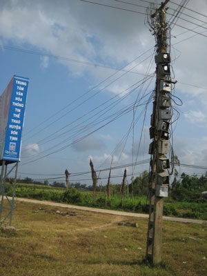 Hiểm hoạ chết người “giàn” dây điện ngang đầu - 3
