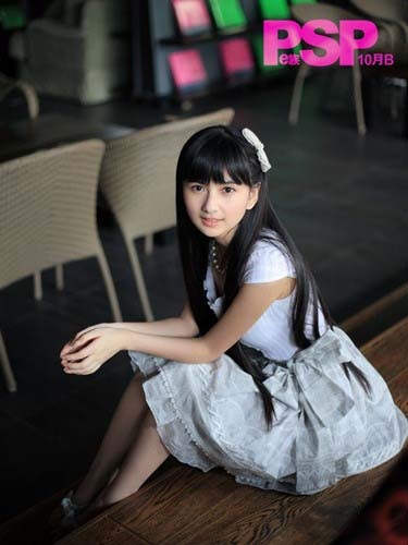 Ngắm nữ họa sĩ truyện tranh đẹp hơn cả... truyện tranh  - 4