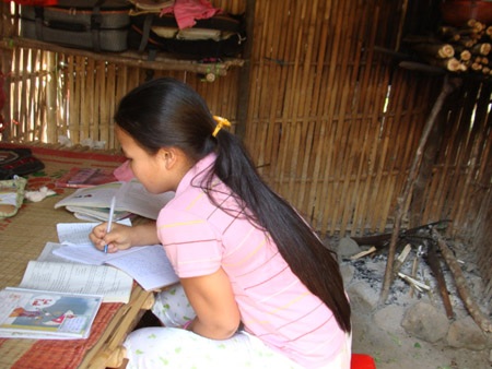 “Làng học sinh” giữa đại ngàn Trường Sơn - 7