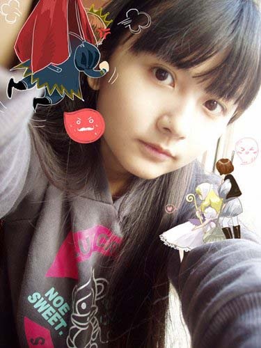 Ngắm nữ họa sĩ truyện tranh đẹp hơn cả... truyện tranh  - 9