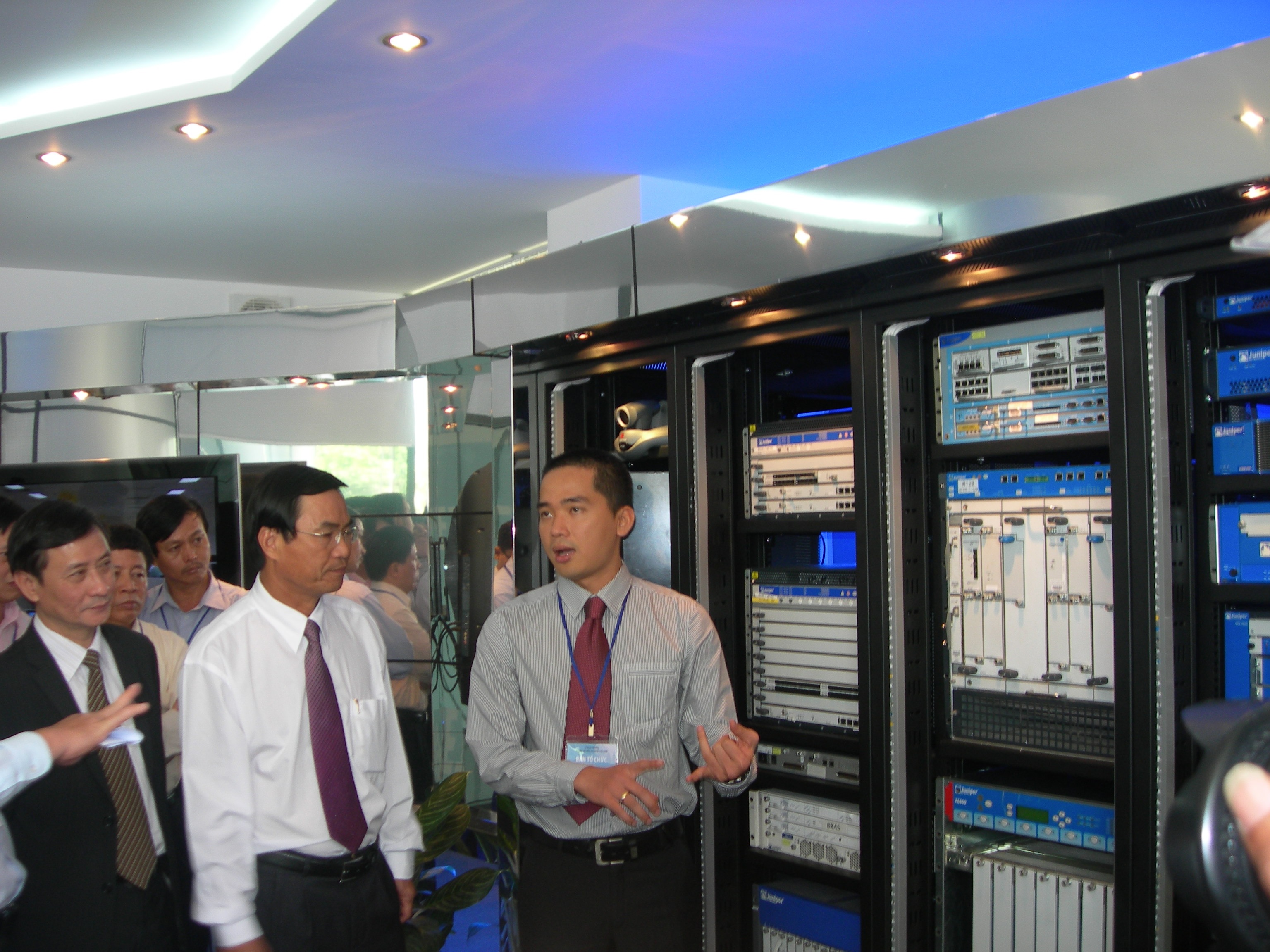 Đà Nẵng: Khai trương phòng Lab mạng hiện đại nhất Việt Nam - 1 Đà Nẵng: Khai trương phòng Lab mạng hiện đại nhất Việt Nam - 1