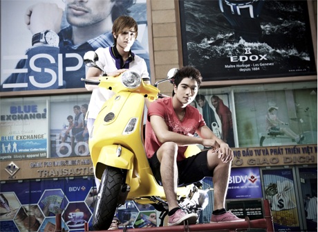 Người mẫu Hà Anh sành điệu bên Vespa - 8 Người mẫu Hà Anh sành điệu bên Vespa - 8