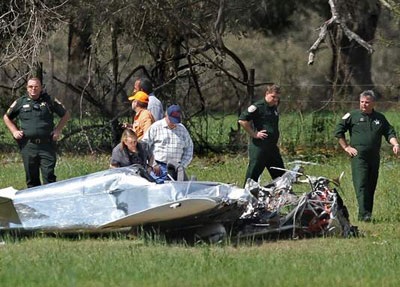 Mỹ: Máy bay đụng nhau trên không, 3 người thiệt mạng - 1 Mỹ: Máy bay đụng nhau trên không, 3 người thiệt mạng - 1