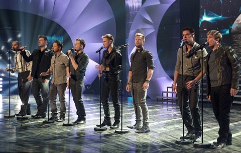 Boyzone biểu diễn tưởng nhớ Stephen Gately - 5 Boyzone biểu diễn tưởng nhớ Stephen Gately - 5