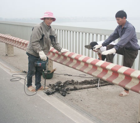 “Cầu nứt sau 2 tháng sử dụng là bất thường” - 2