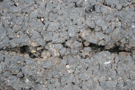 “Cầu nứt sau 2 tháng sử dụng là bất thường” - 1