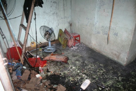 Cháy tại khu nhà trọ, 3 người bỏng nặng  - 1