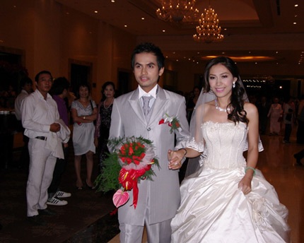 “Sao” dự tiệc cưới Đức Tiến và hoa hậu Bình Phương - 2