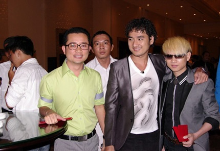 “Sao” dự tiệc cưới Đức Tiến và hoa hậu Bình Phương - 9