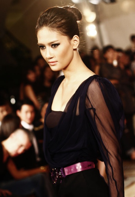 Triệu Trang - Người đẹp tri thức - 3