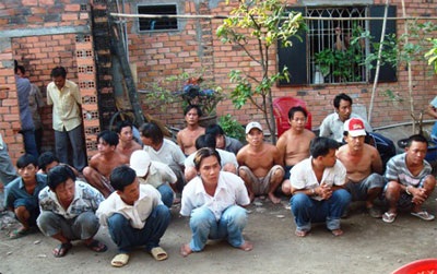 TPHCM: Đánh sập 2 sới gà quy mô lớn - 1