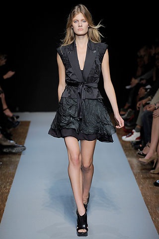 BST xuân hè 2010 của Costume National - 1 BST xuân hè 2010 của Costume National - 1