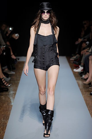 BST xuân hè 2010 của Costume National - 10 BST xuân hè 2010 của Costume National - 10