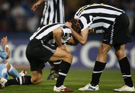 Dù dẫn trước, Lão bà Juve vẫn bị Napoli “nhấn chìm” - 2 Dù dẫn trước, Lão bà Juve vẫn bị Napoli “nhấn chìm” - 2