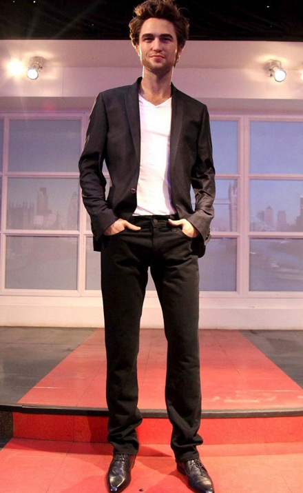 Ngắm tượng sáp “ma cà rồng” Robert Pattinson - 6 Ngắm tượng sáp “ma cà rồng” Robert Pattinson - 6