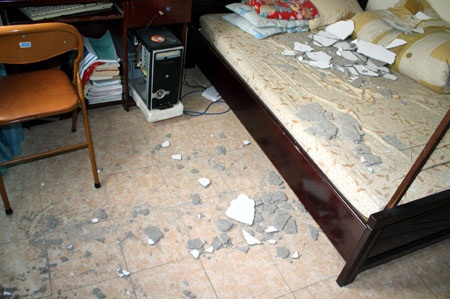 Sập vữa trần ở khu đô thị Mỹ Đình I - 1