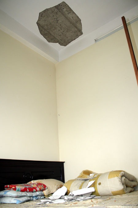 Sập vữa trần ở khu đô thị Mỹ Đình I - 2