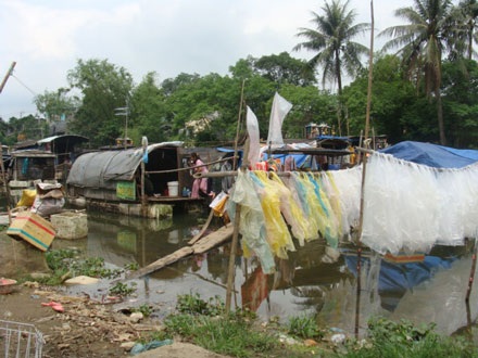 “Xóm chài nilon” - 1