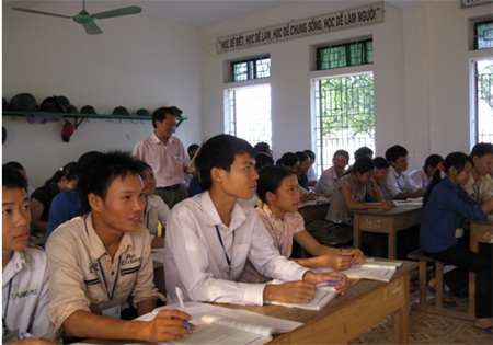 Cậu học sinh vượt khó, học giỏi “nức tiếng” ở Hà Tĩnh - 1 Cậu học sinh vượt khó, học giỏi “nức tiếng” ở Hà Tĩnh - 1