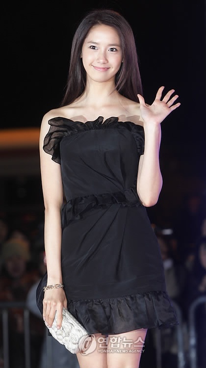 Tưng bừng lễ trao giải nghệ thuật Baeksang - 23 Tưng bừng lễ trao giải nghệ thuật Baeksang - 23