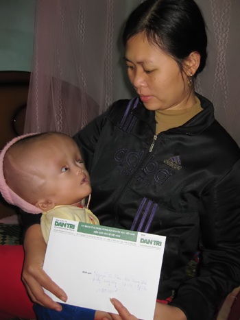 Quà bạn đọc đến với 4 hoàn cảnh đặc biệt khó khăn  - 1