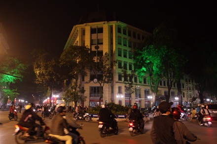 Hà Nội giờ tắt đèn - 3