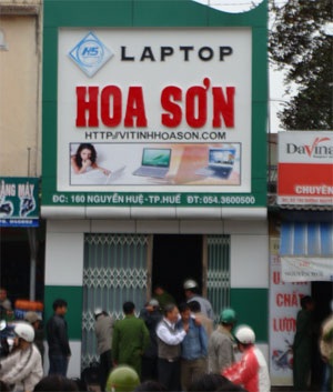 Phá khóa trộm hơn 30 chiếc laptop rồi thay khóa mới - 1 Phá khóa trộm hơn 30 chiếc laptop rồi thay khóa mới - 1